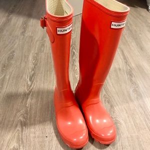 Coral tall glossy hunter boots